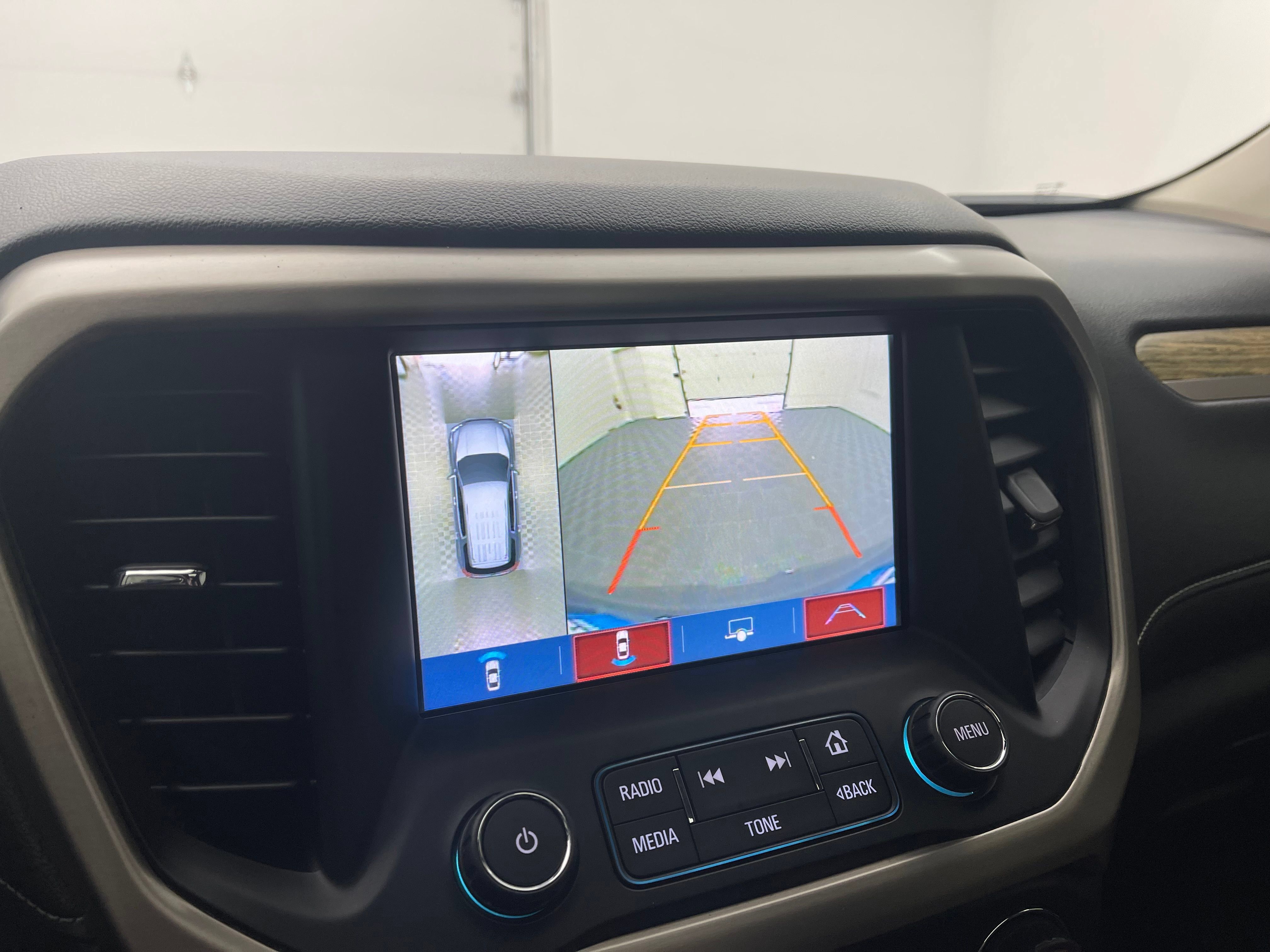 Used 2019 GMC Acadia Denali w/ Technology Package AWD/4WD image 4