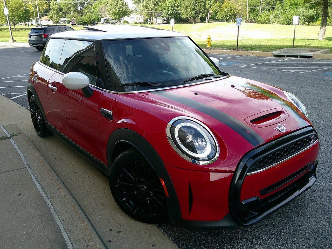 Used 2022 MINI Cooper S FWD image 4
