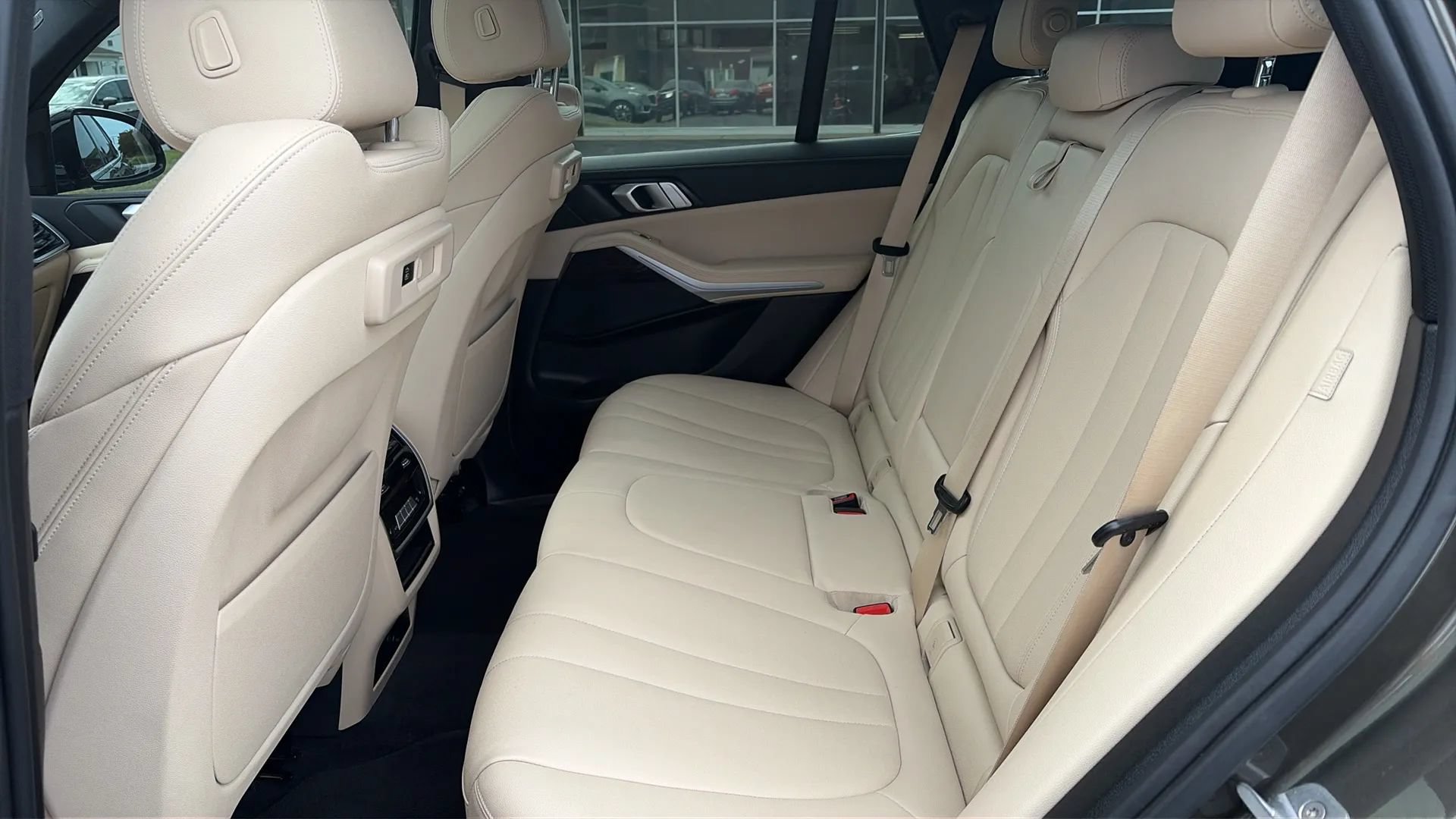 Used 2020 BMW X5 xDrive40i w/ Convenience Package AWD/4WD image 15