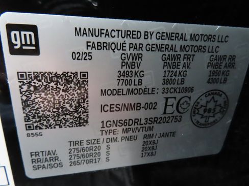 Used 2025 Chevrolet Suburban Z71 image 74