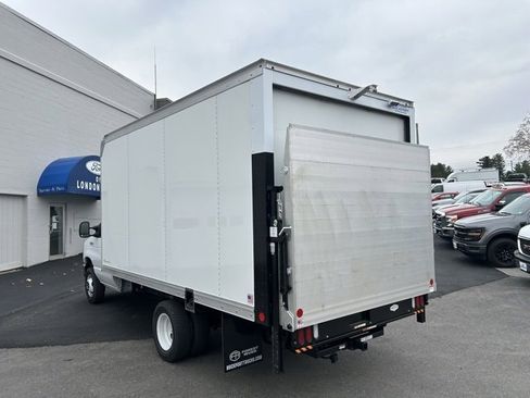 New 2026 Ford E-450 and Econoline 450 Super Duty w/ Power Equipment Group image 5