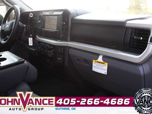 Used 2025 Ford F350 XLT AWD/4WD image 17
