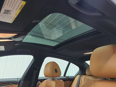 Used 2019 BMW 530i xDrive 530i xDrive Sedan 4D w/ Convenience Package image 20