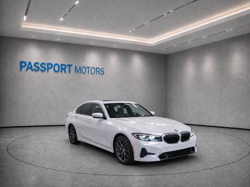Used 2025 BMW 330i Sedan RWD image 1