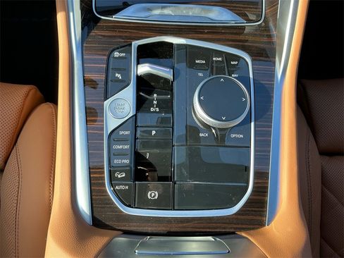 New 2026 BMW X6 M60i w/ Climate Comfort Package image 11