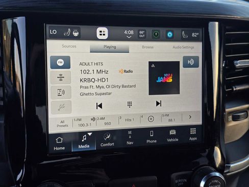 Used 2024 RAM 1500 Laramie image 31