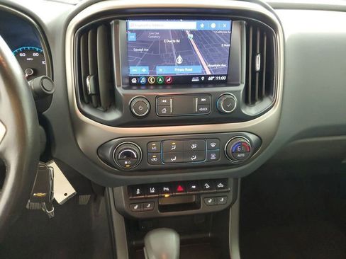 Used 2022 Chevrolet Colorado Z71 w/ Z71 Midnight Edition image 16
