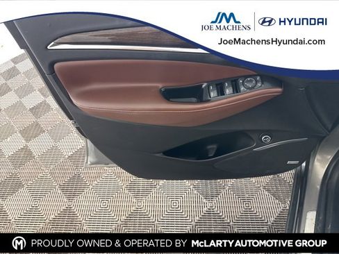 Used 2018 Buick Enclave Avenir w/ Avenir Technology Package image 20