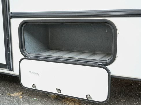 Used 2023 Ford E-450 and Econoline 450 Super Duty w/ Motorhome Prep Package RWD image 37
