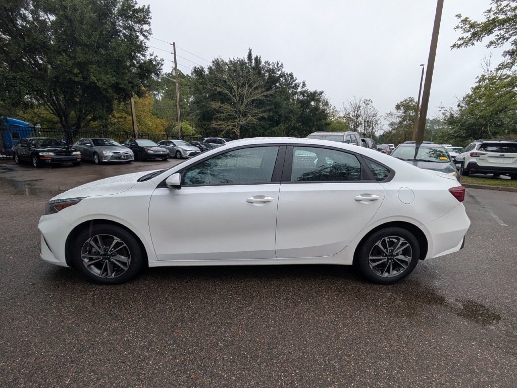 Used 2024 Kia Forte LXS FWD image 6