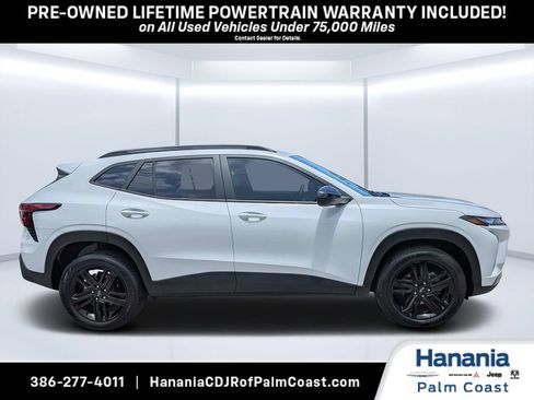Used 2025 Chevrolet Trax ACTIV w/ Driver Confidence Package FWD image 2