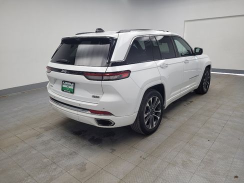 Used 2022 Jeep Grand Cherokee Overland w/ Luxury Tech Group IV image 9