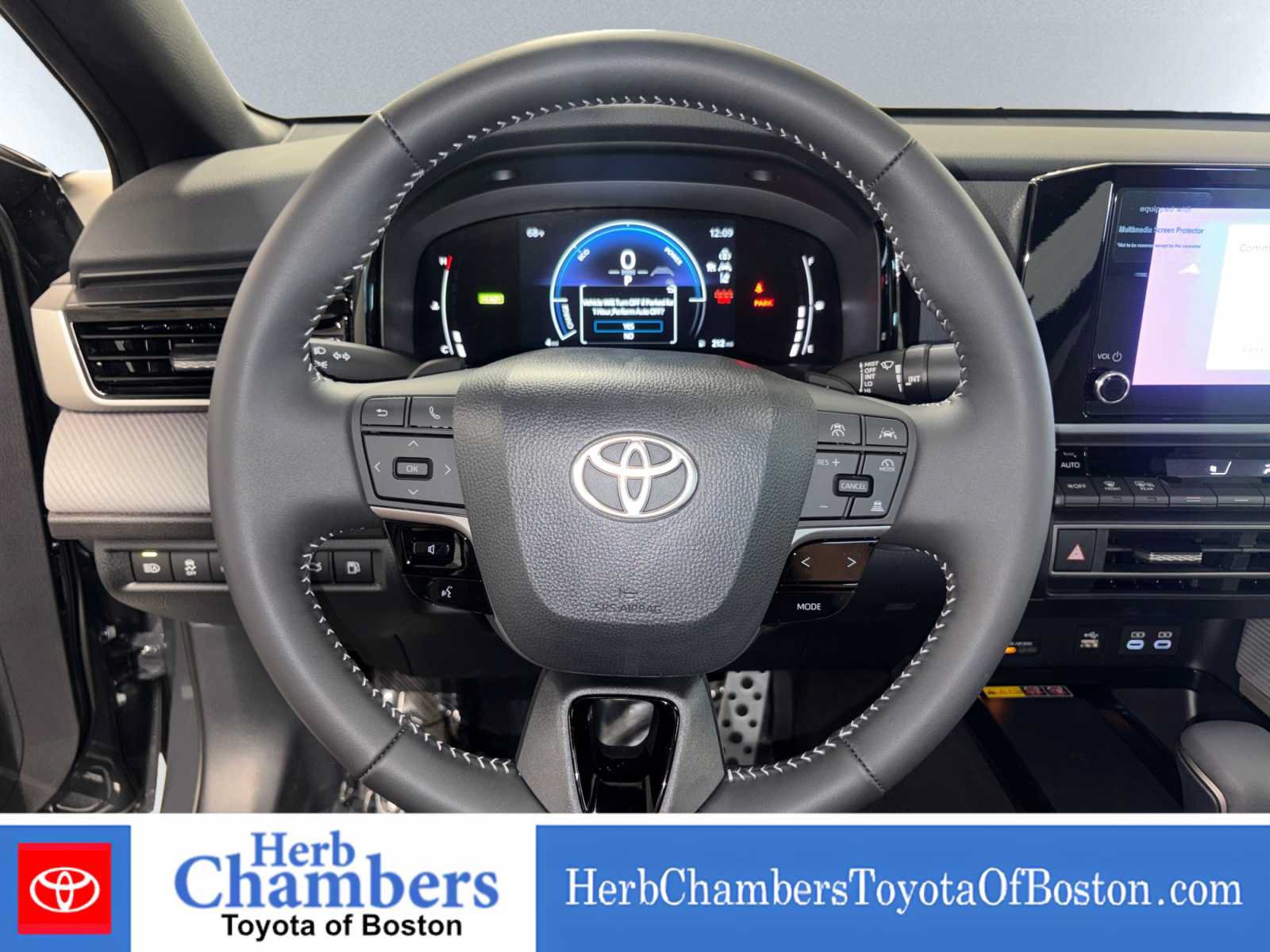 Used 2026 Toyota Camry SE FWD image 16