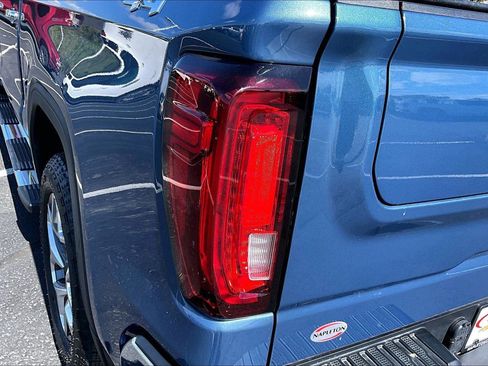 Used 2024 GMC Sierra 1500 SLT w/ SLT Premium Package AWD/4WD image 31