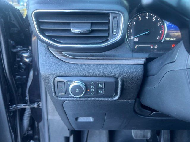 Used 2022 Ford Explorer Limited w/ Equipment Group 301A AWD/4WD image 12
