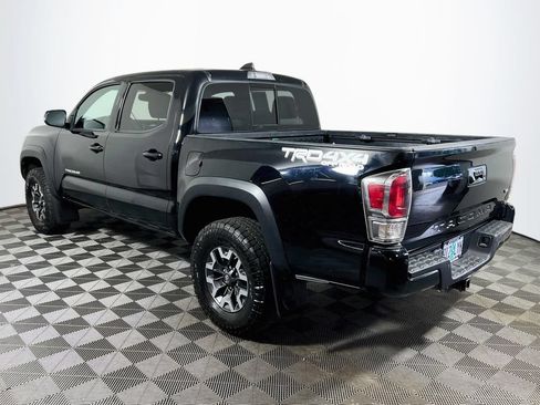Certified 2020 Toyota Tacoma TRD Off-Road w/ Technology Package AWD/4WD image 5