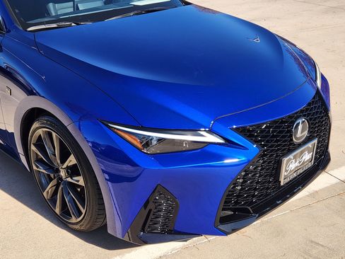 Certified 2025 Lexus IS 350 F Sport image 8