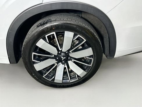 Used 2025 Mitsubishi Outlander SEL image 11