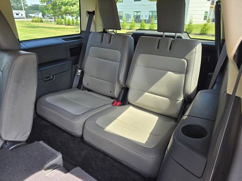 Used 2019 Ford Flex SEL w/ Equipment Group 202A AWD/4WD image 11
