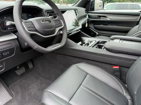 New 2025 Jeep Wagoneer Base w/ Premium Group I image 21