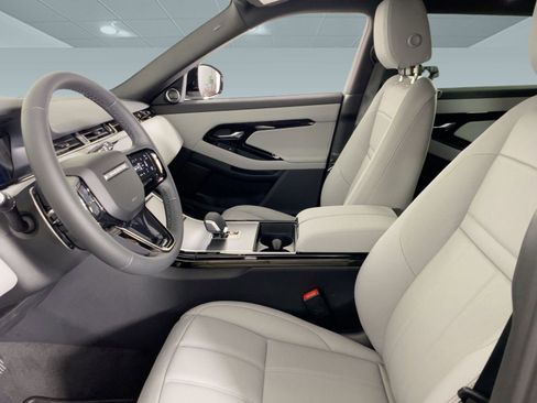 Used 2026 Land Rover Range Rover Evoque S image 4