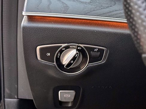 Certified 2018 Mercedes-Benz E 300 image 27