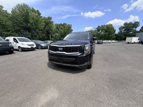 Used 2021 Kia Telluride LX FWD image 2