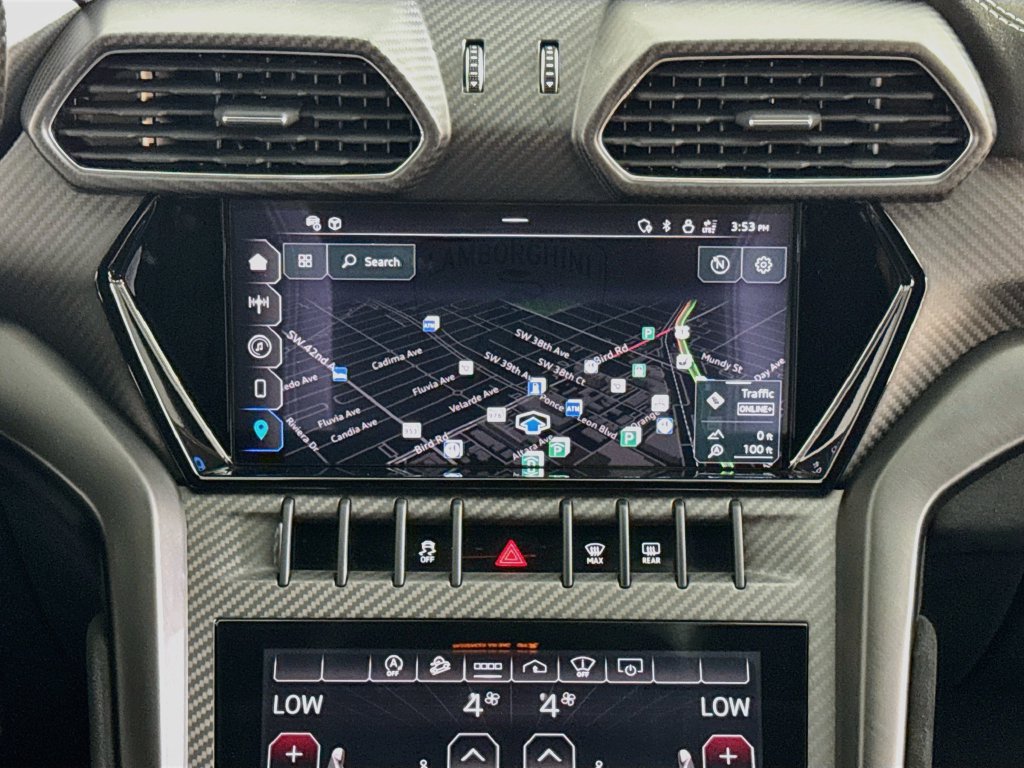 Used 2024 Lamborghini Urus Performante AWD/4WD image 13