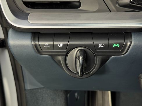 Used 2022 Porsche 911 Carrera image 17