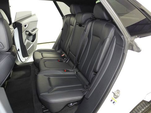 Used 2023 Audi Q8 Premium Plus w/ Premium Plus Package image 21