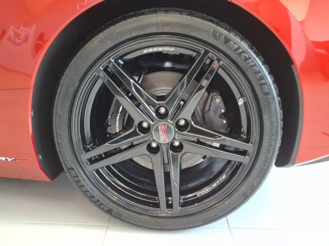 Used 2026 Chevrolet Corvette Stingray Convertible RWD image 5