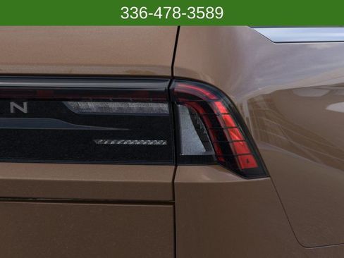 New 2026 Lincoln Navigator L Black Label AWD/4WD image 21