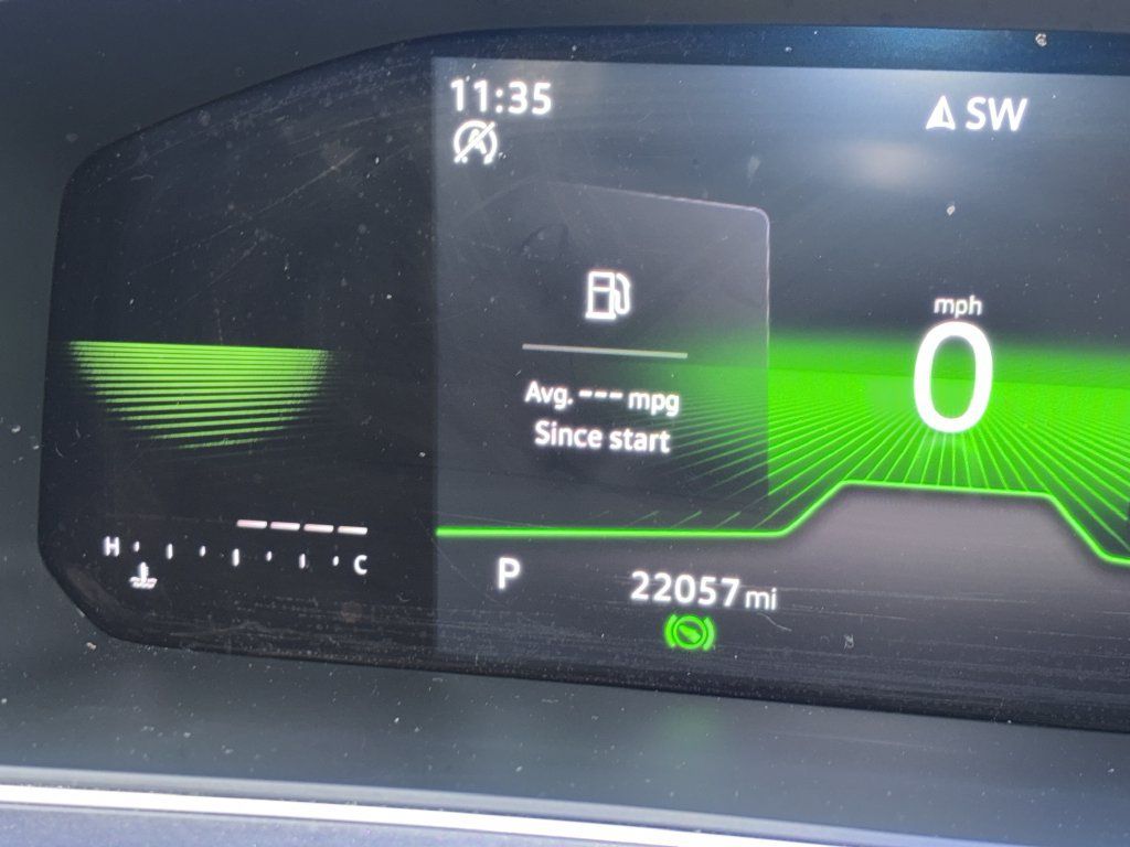 Used 2023 Volkswagen Tiguan SE R-Line FWD image 10