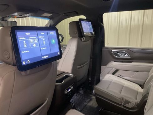 Used 2021 GMC Yukon XL SLT w/ Rear Media and Nav Package RWD image 18