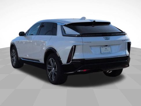 New 2025 Cadillac Lyriq Luxury image 7