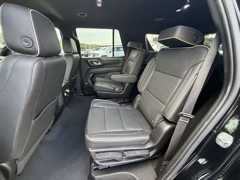 Used 2022 GMC Yukon SLT w/ SLT Luxury Package RWD image 29