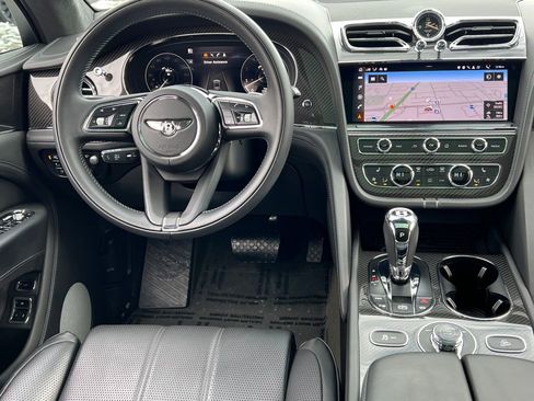 Used 2022 Bentley Bentayga image 4