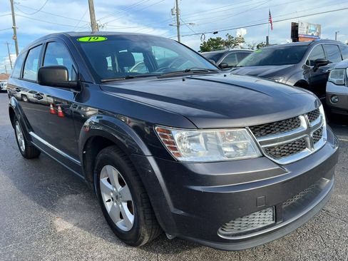 Used 2019 Dodge Journey SE w/ Comfort & Convenience Group FWD image 4
