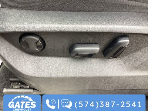 Used 2024 Volkswagen Atlas SE image 18