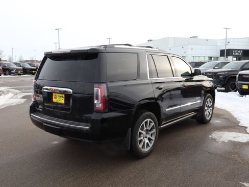 Used 2018 GMC Yukon Denali image 5