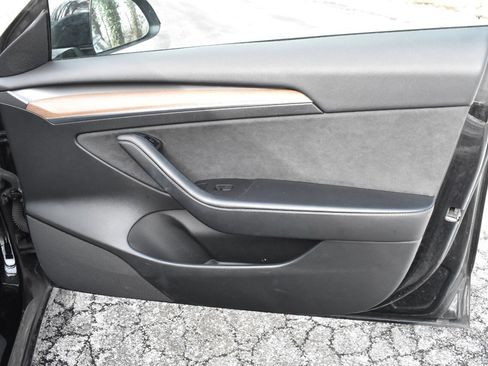 Used 2022 Tesla Model 3 Long Range image 23