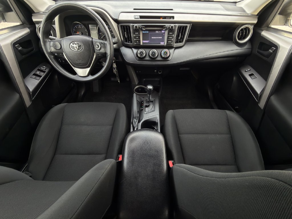 Used 2017 Toyota RAV4 LE FWD image 9