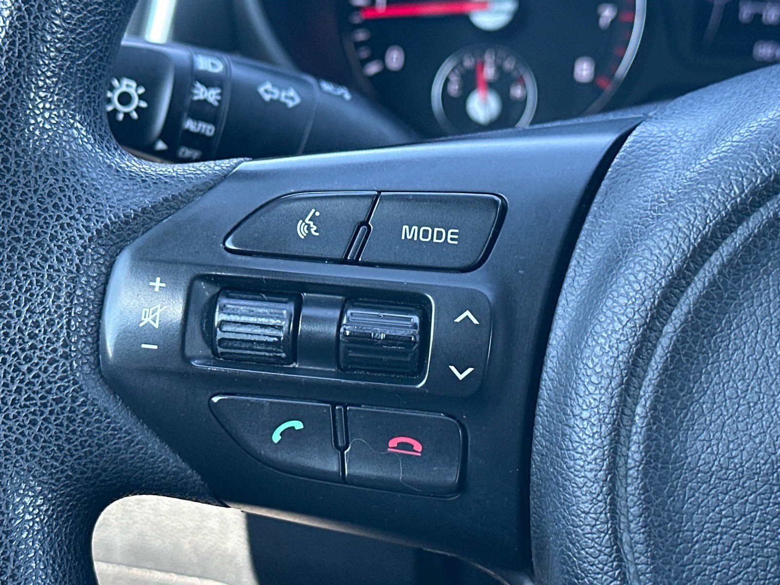 Used 2017 Kia Sorento AWD image 12