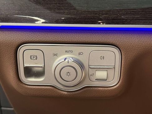 Used 2024 Mercedes-Benz GLS 450 4MATIC image 21
