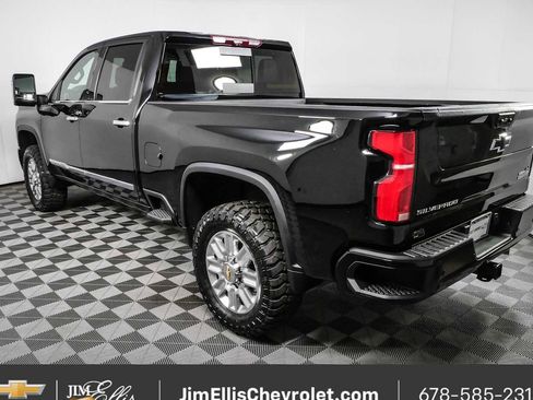 Used 2025 Chevrolet Silverado 2500 High Country w/ High Country Premium Package AWD/4WD image 29