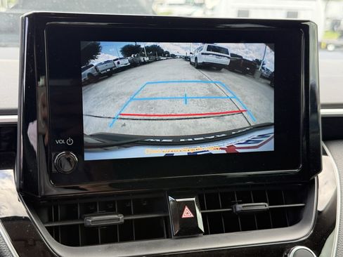 Used 2025 Toyota Corolla LE FWD image 22