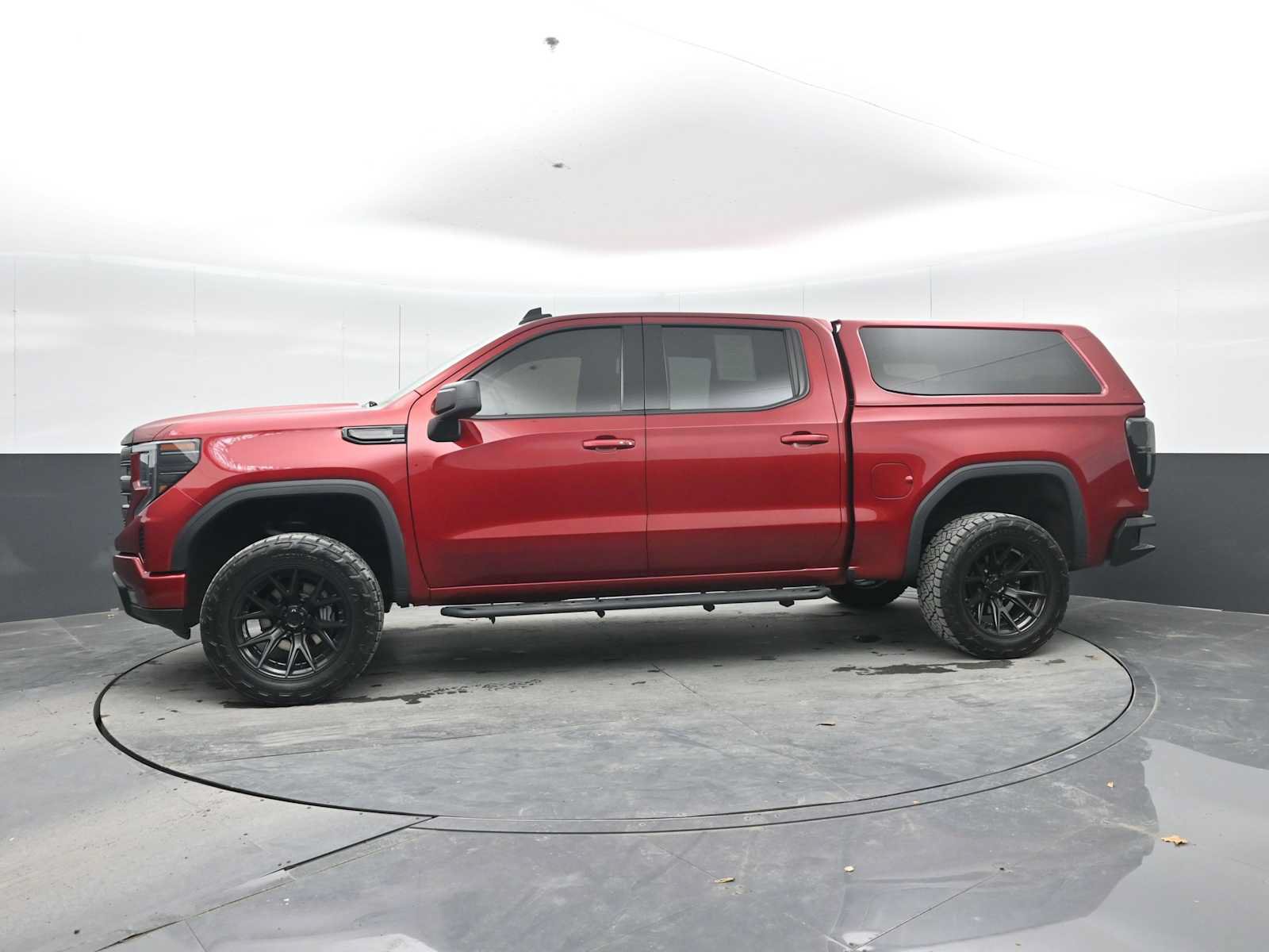 Used 2022 GMC Sierra 1500 Elevation w/ X31 Off-Road Package AWD/4WD image 4