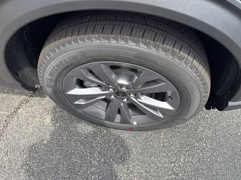 New 2026 Ford Explorer Active w/ Active Comfort Package AWD/4WD image 15
