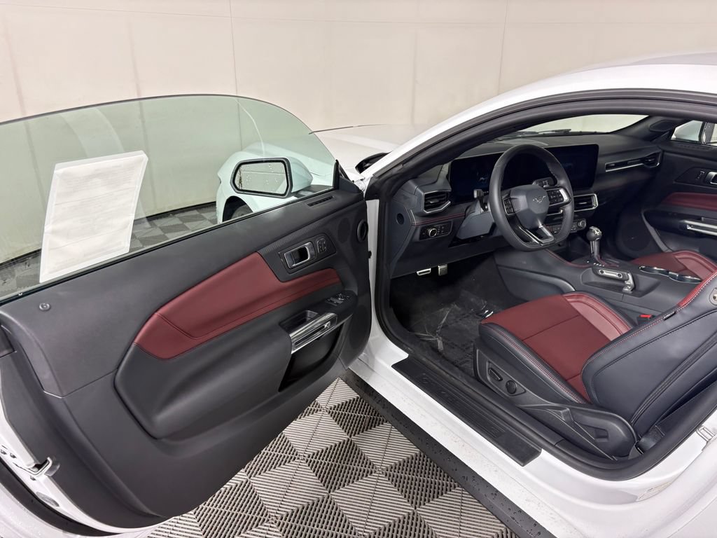 New 2026 Ford Mustang GT Premium w/ GT Performance Package RWD image 13
