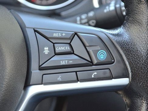 Used 2022 Nissan Rogue Sport SV w/ Technology Package image 16